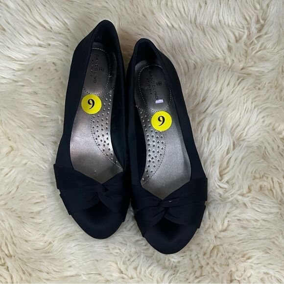 Bandolino Black Flats with Bow Detail - Picture 6 of 9